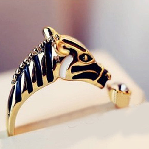 Simple Zebra Ring - Kay&P
