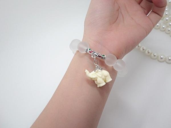FREE Elephant Frosted Crystal Bracelet - Kay&P